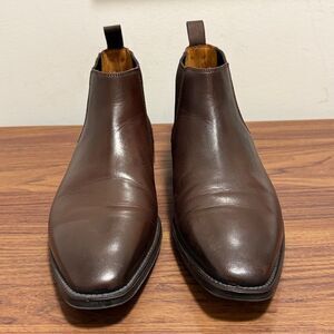 Santoni Dark Brown Leather Mens Eugene Chelsea Boot.  Size 10.5.